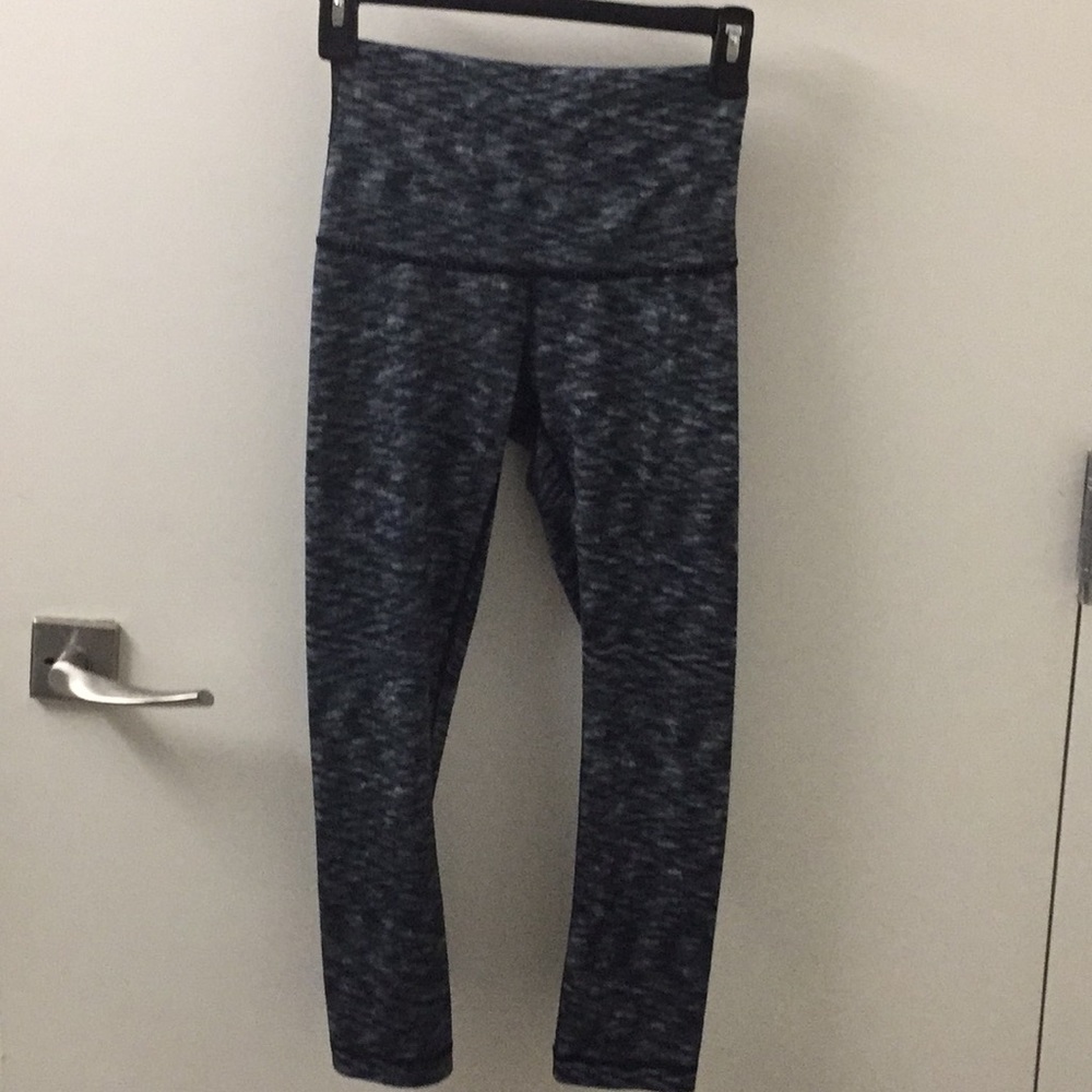 Lululemon high waisted cropped leggings